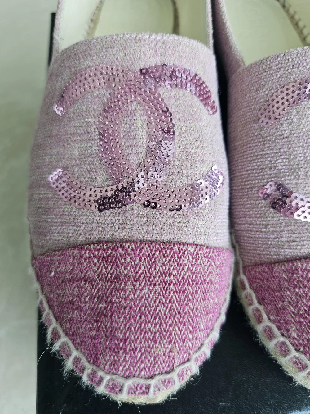 Authentic Rare Chanel Pink Sequin CC Espadrille Flats Size 38